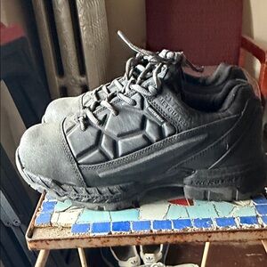 Hy test safety shoe